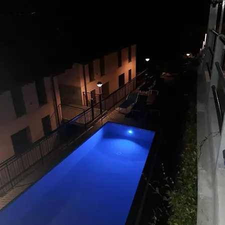 Casa Il Tornante 펜션 네소